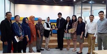 UNTAG Surabaya Berkunjungan Ke Cambridge Of Chamber University Bangkok, Thailand 